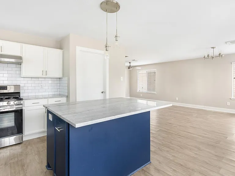 19106 Spruce Bough Ln — Photo 22