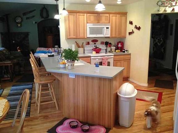 5th image of 275 Devol Ct