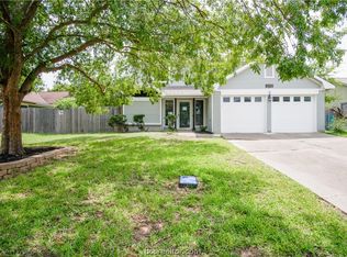 1014 Chinaberry Dr, Bryan, TX 77803