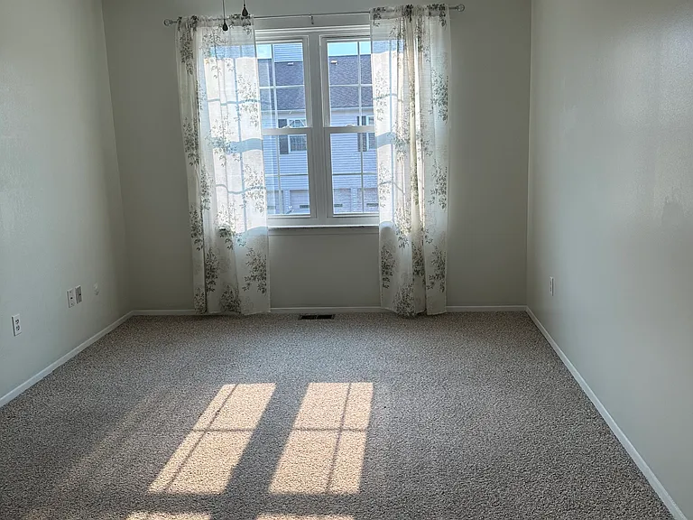 44227 Providence Dr — Photo 9