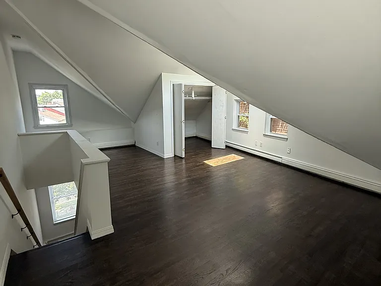 140 Union St #4 — Photo 4