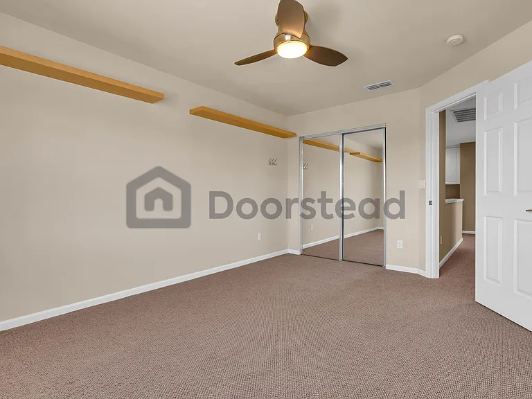 513 Winding Brook Ct — Photo 37