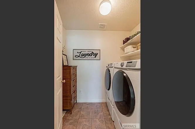 3835 Heartland Cir — Photo 10