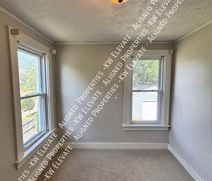 1491 Beardsley St — Photo 11