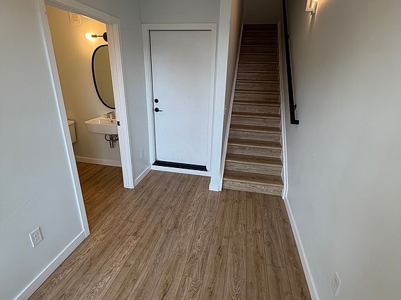 3rd image of 3715 Jason St Unit 3
