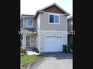 1979 Sheridan Rd, Bremerton, WA 98310