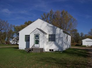 101 W Cottonwood St, Henry, SD 57243