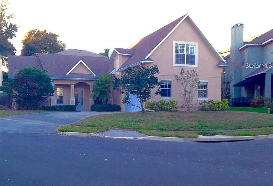 1261 Green Vista Cir