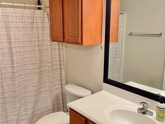 5th image of 305 Holleman Dr #501