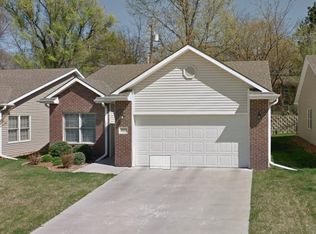 2006 S Knights Ln, Lincoln, NE 68506