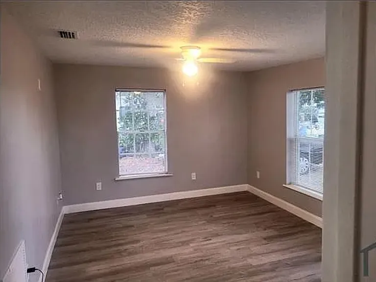 1632 Granada Ave — Photo 7