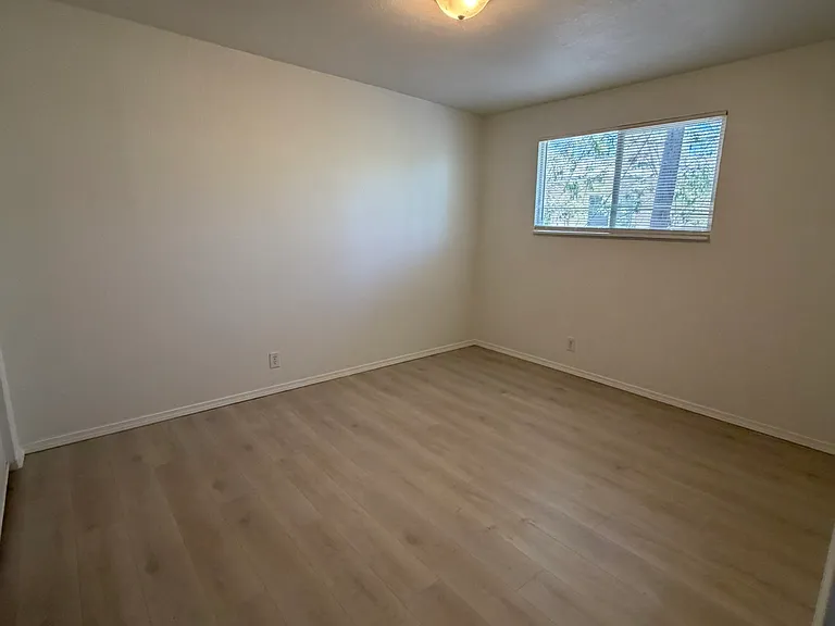 10624 Towner Ave NE #C — Photo 20