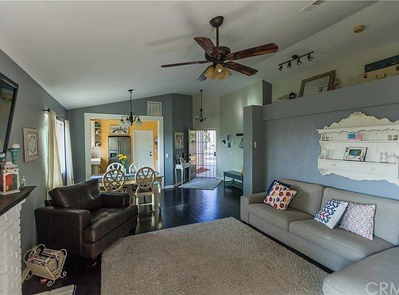 OPEN CONCEPT FLOOR PLAN