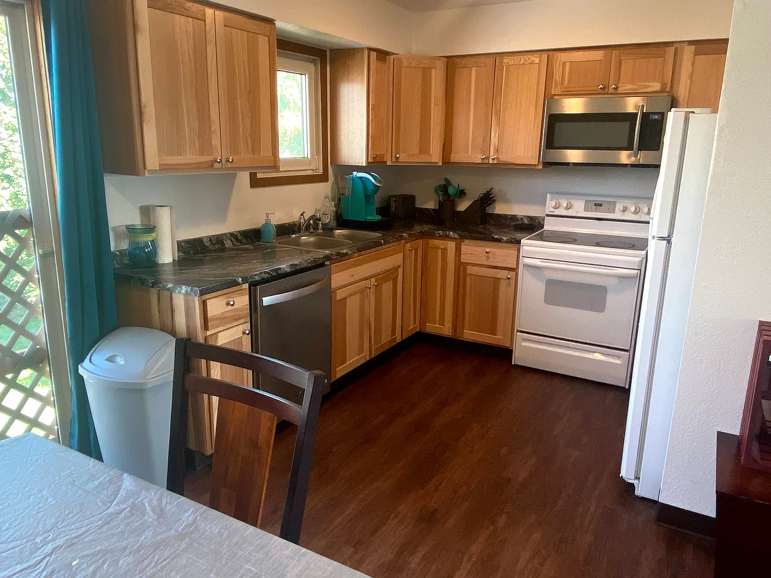 2 bed, 800 sqft, $1,500 — Photo 2