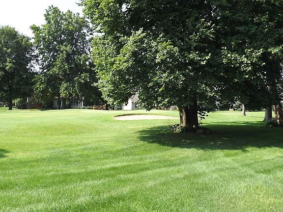 5th image of 39697 Muirfield Ln