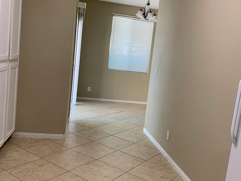 1340 Oak Village Ave — Photo 7