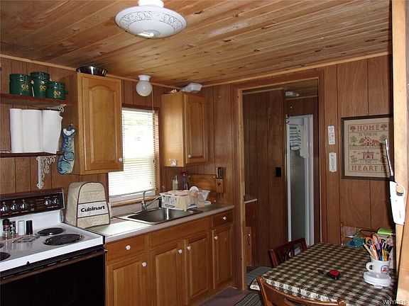 3rd image of 667 Yacht Club Dr