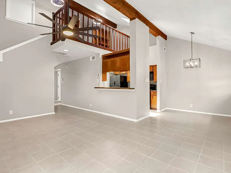 14216 Indian Woods — Photo 5