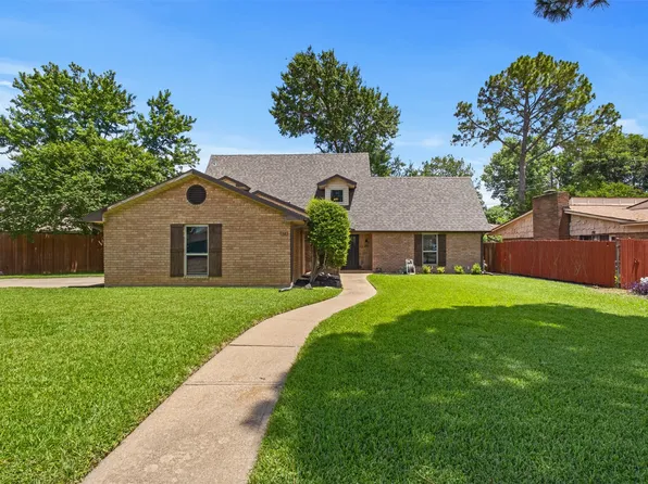 1310 Carriage Dr, Irving, TX 75062