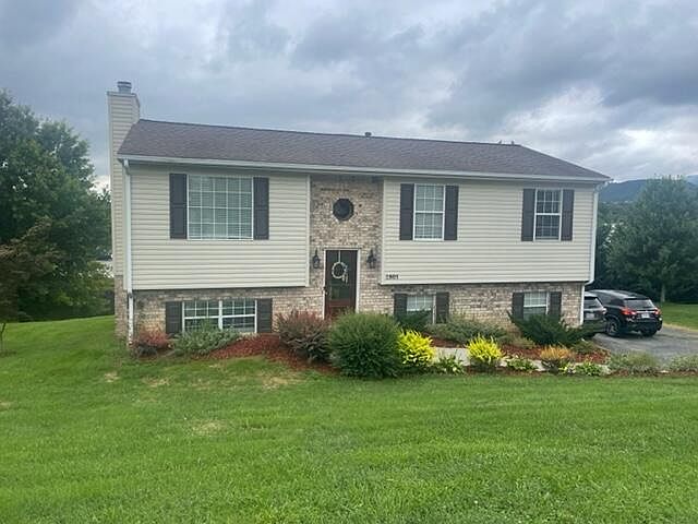 1st image of 1805 Epps Dr