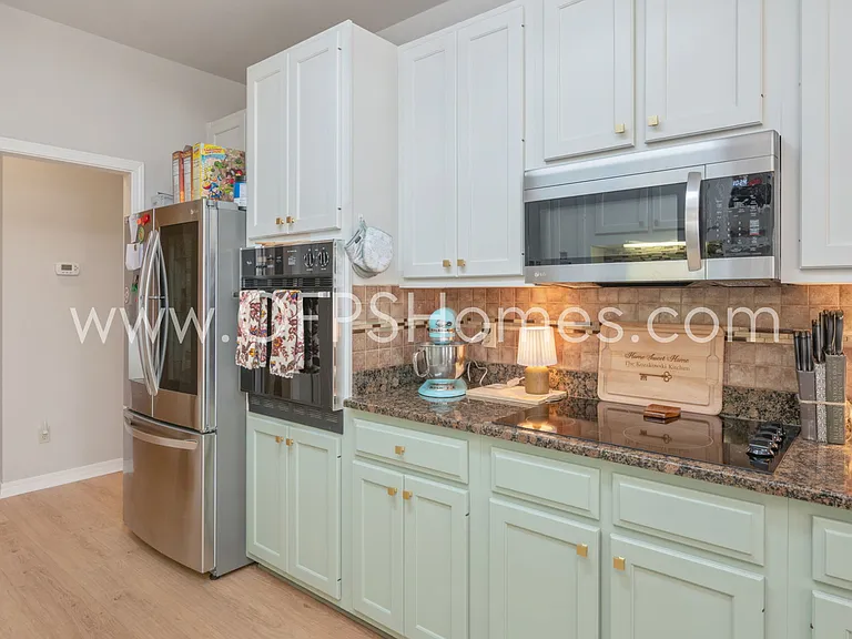 319 Sailfish Cir — Photo 13
