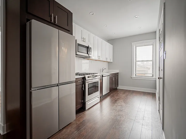 Updated Kitchen 5162-2B