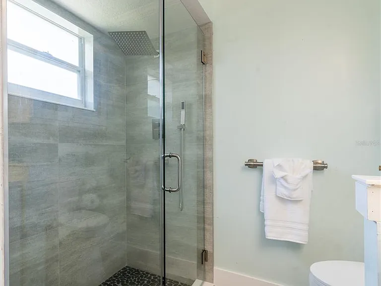 6908 Arbor Oaks Cir — Photo 31