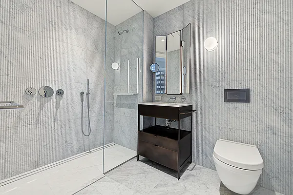 Bathroom, photo 1