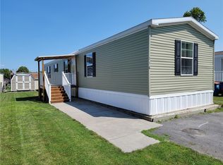 118 Oakleaf Dr, Weedsport, NY 13166