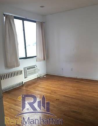 5th image of 213 E 89th St