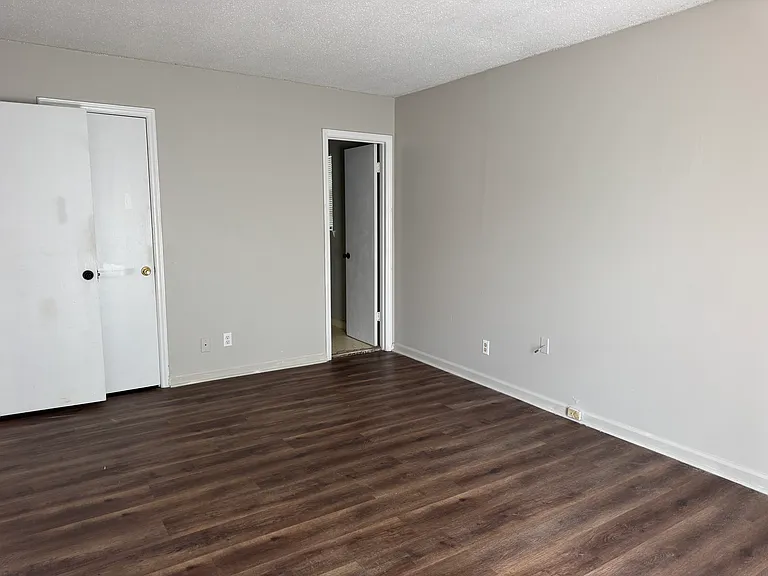 4220 Matterhorn Ct — Photo 4