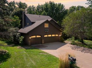 1831 Pheasant Dr, Excelsior, MN 55331