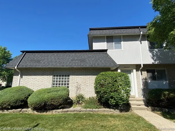 28222 Universal Dr, Warren, MI 48092