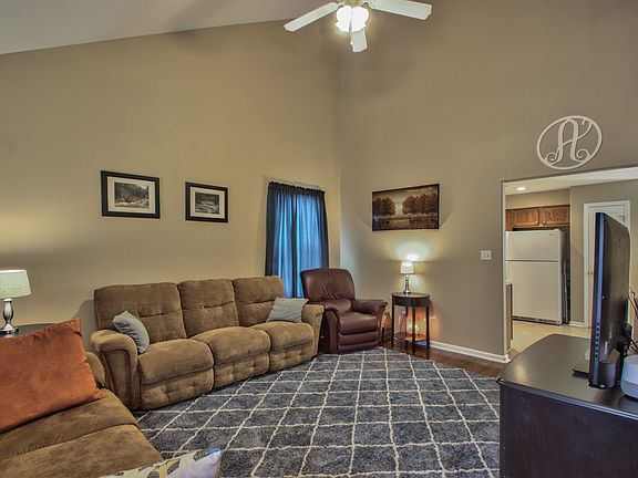 4th image of 2462 Laurelwood Ct