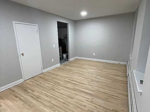 5th image of 2515 Adam C Powell Blvd #B3