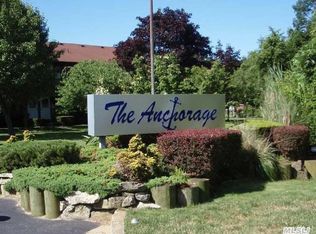 462 Mariners Way, Copiague, NY 11726