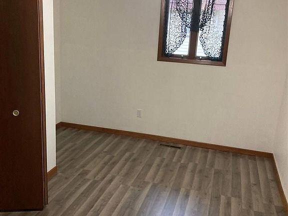 5th image of 312 N Main St