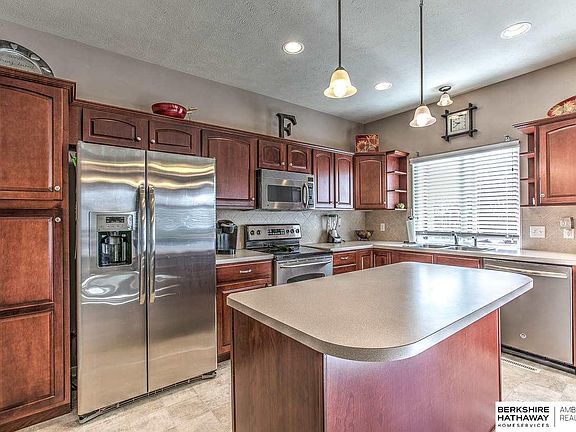 4th image of 5115 N 161 Avenue Cir