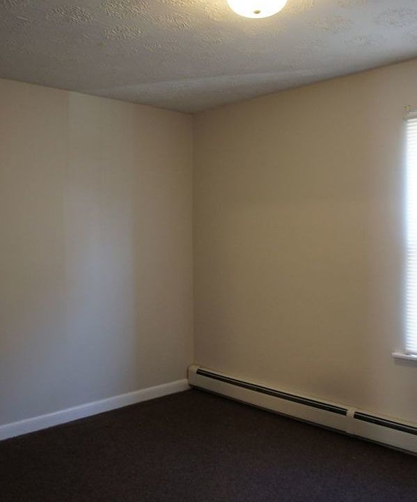 2nd image of 118 Benefit St APT 3