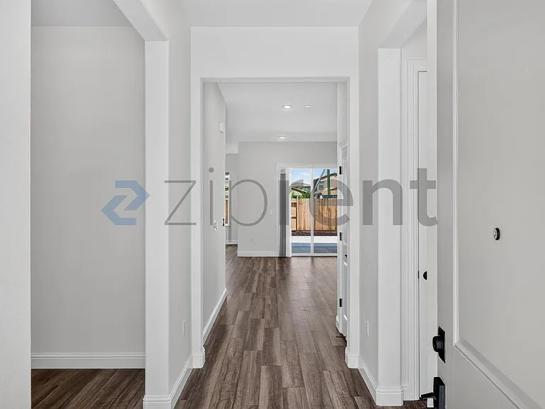 1447 Teak Ave — Photo 4