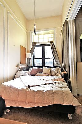 5th image of 247 W 76th St APT 3