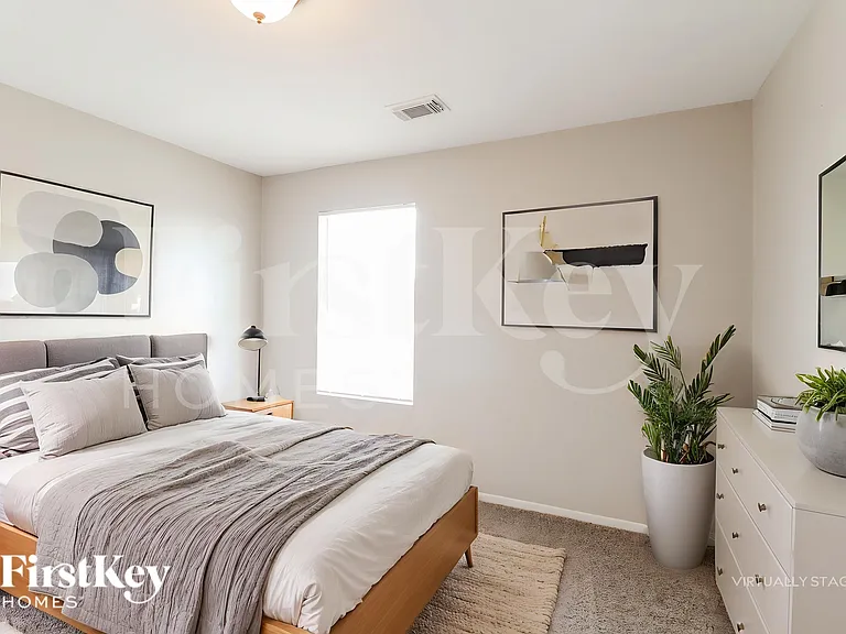 3235 Becker Glen St — Photo 12