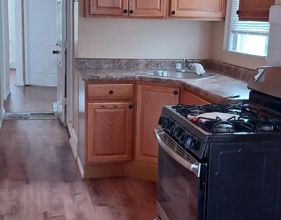 2nd image of 1700 73rdstnorth