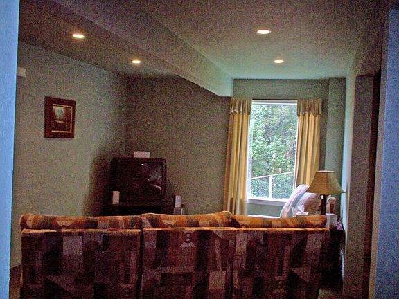 4th image of 23195 Roden Ln