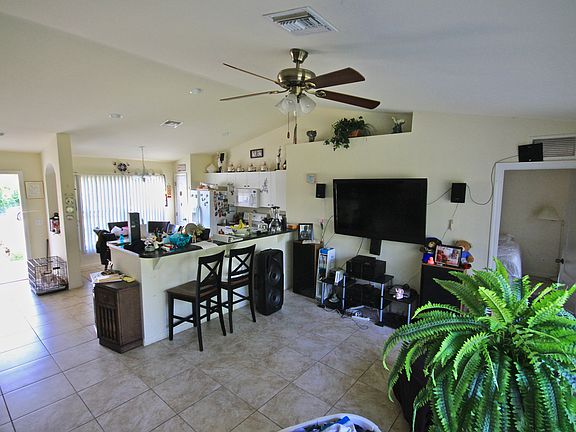 2nd image of 333 Long Ave S