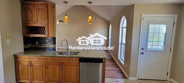 4745 King Saul Dr — Photo 4
