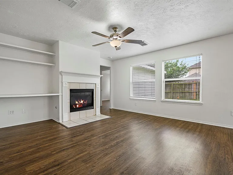18401 Sunrise Oaks Ct — Photo 9