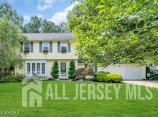 11 Dunbarton Rd, Jackson, NJ 08527