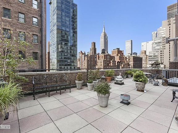 5th image of 140 E 40th St APT 6E