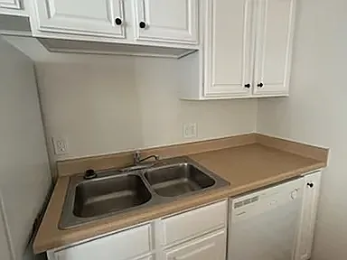 Belvedere Apartments — Photo 3